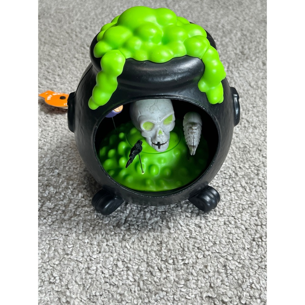 Halloween Cauldron Skull Animated Prop Spooky Green Slime Bubbling Black